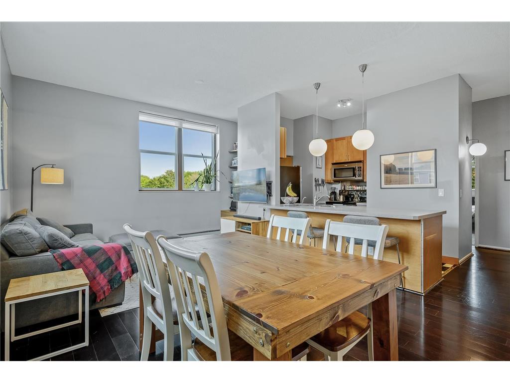 215 7th Street NE #301 Minneapolis MN 55413 7046350 image5