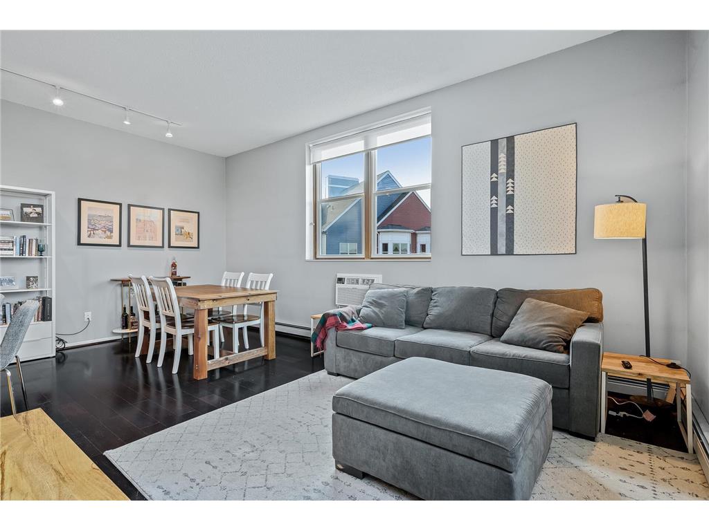 215 7th Street NE #301 Minneapolis MN 55413 7046350 image7