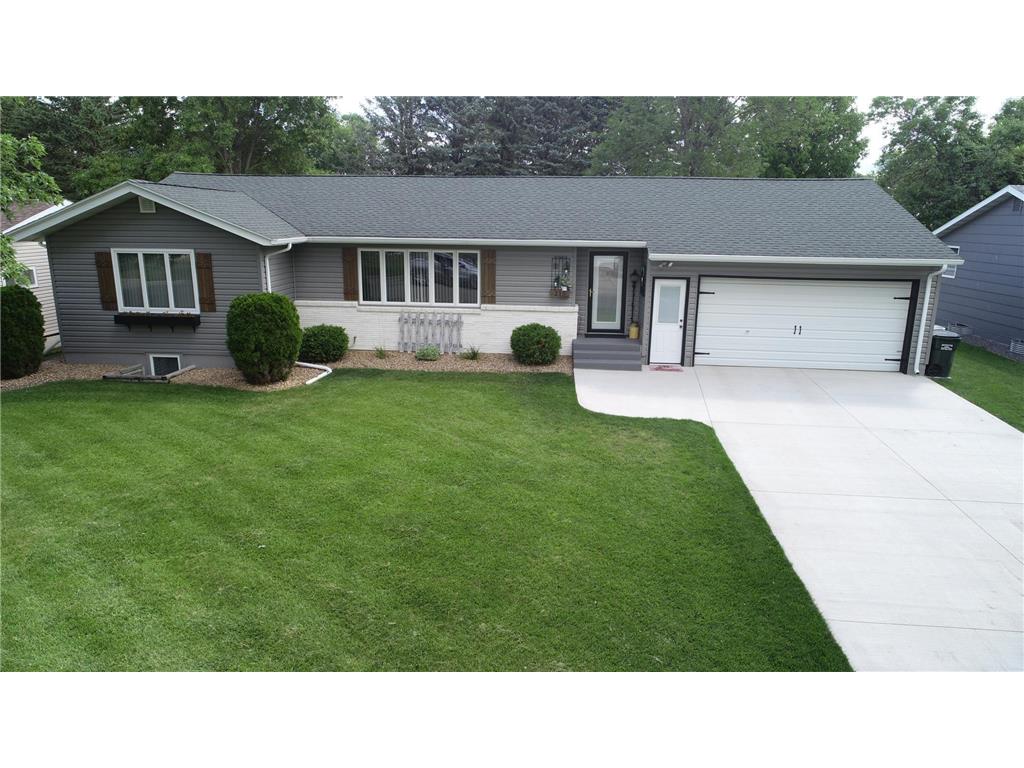 215 9th Ave SE, Elbow Lake, MN, 56531 MLS 6242099 Edina Realty