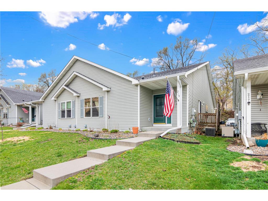 215 9th Avenue N South Saint Paul MN 55075 7060651 image1