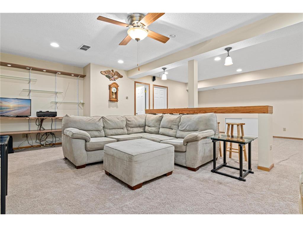 215 9th Avenue N South Saint Paul MN 55075 7060651 image16