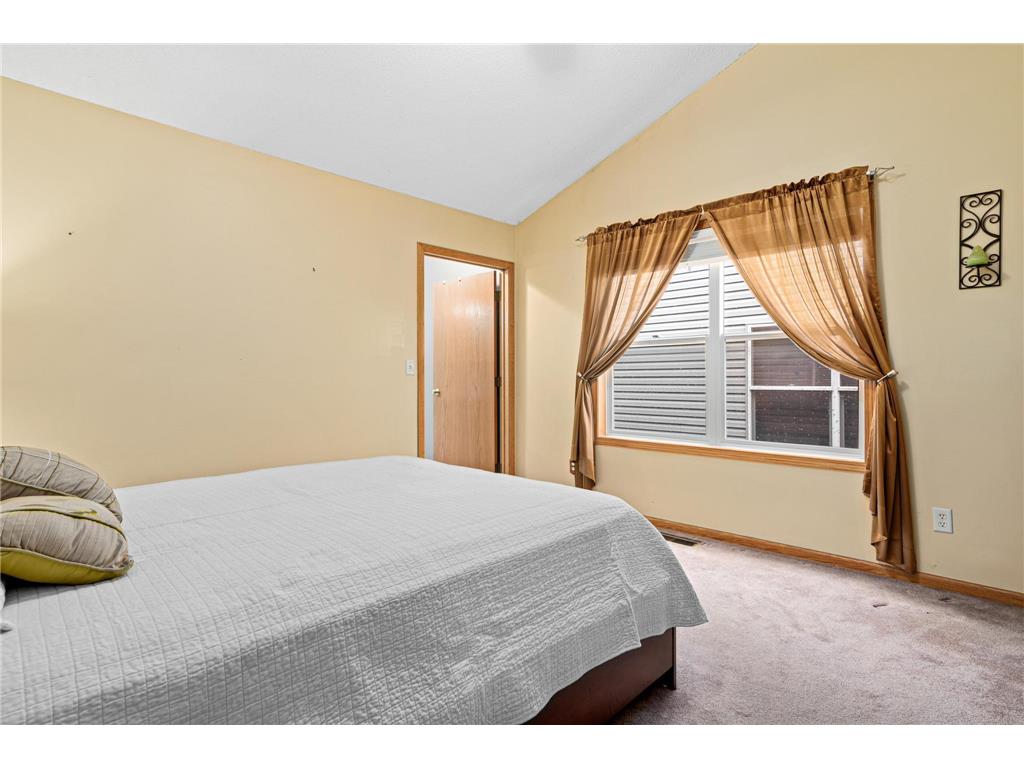 215 9th Avenue N South Saint Paul MN 55075 7060651 image18