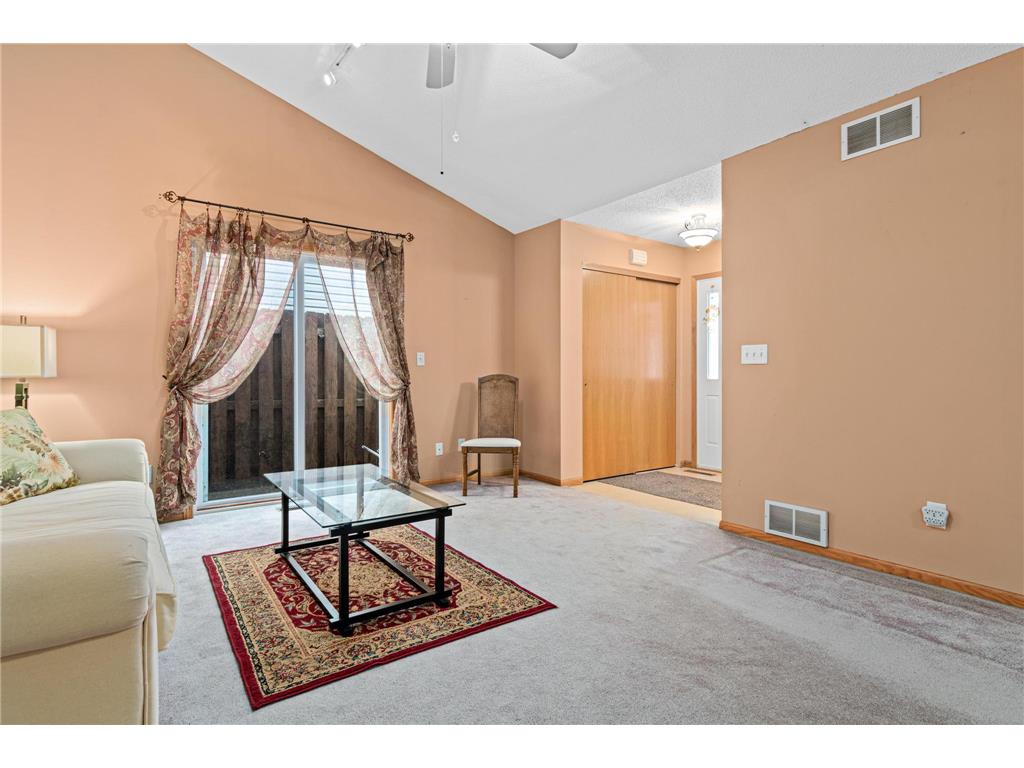 215 9th Avenue N South Saint Paul MN 55075 7060651 image4