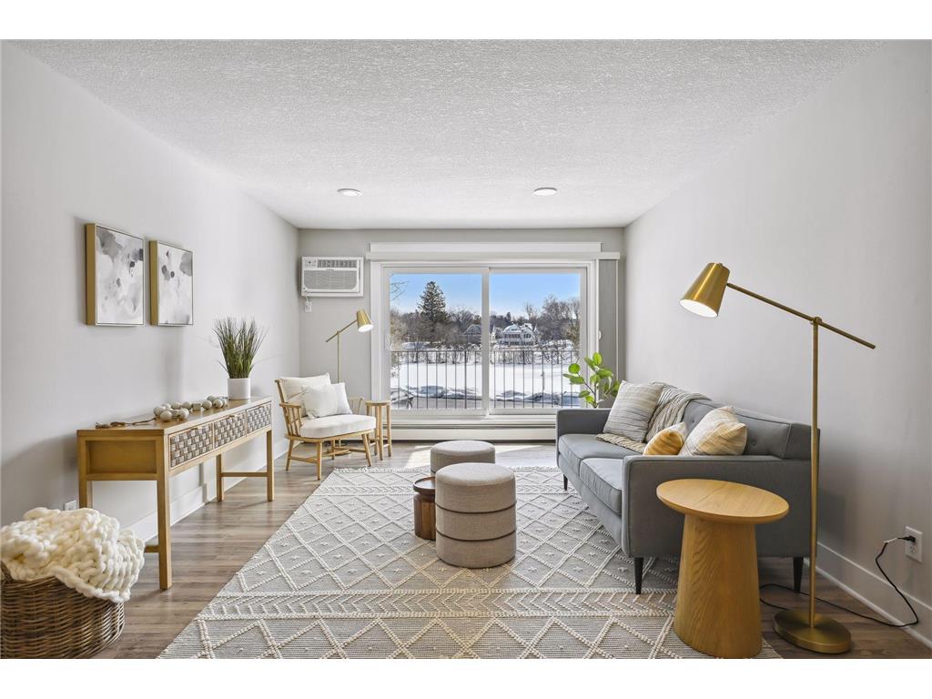 215 Barry Avenue S #115 Wayzata MN 55391 6342013 image1