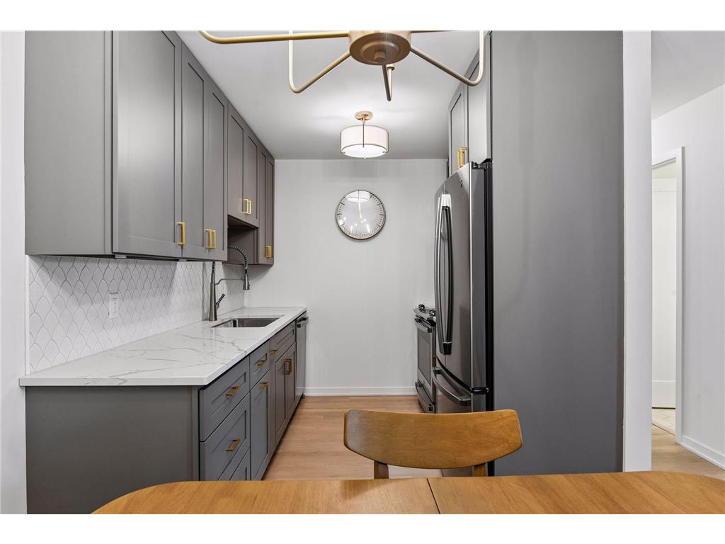 215 Barry Avenue S #202 Wayzata MN 55391 7054284 image15