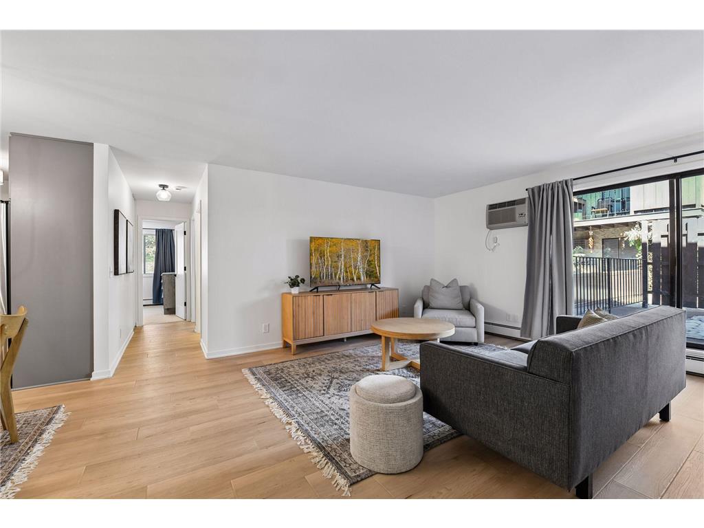 215 Barry Avenue S #202 Wayzata MN 55391 7054284 image6