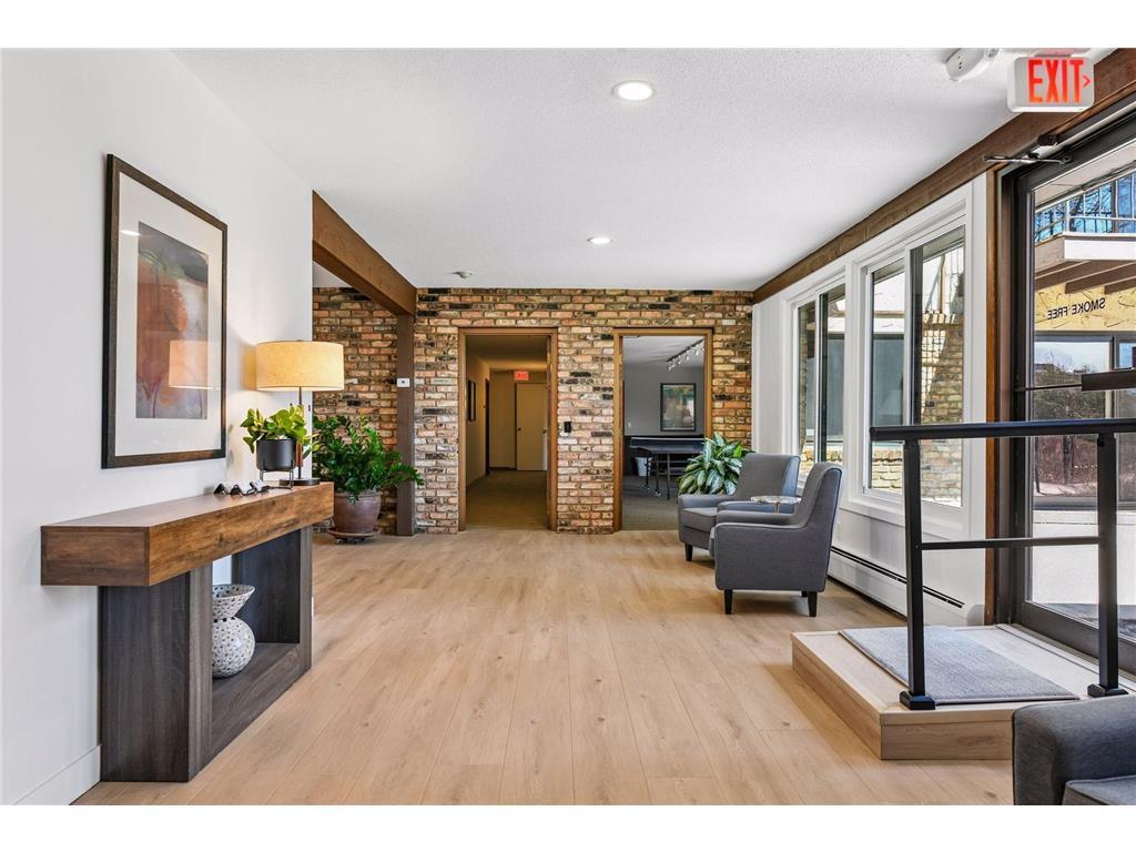 215 Barry Avenue S #202 Wayzata MN 55391 7054284 image62