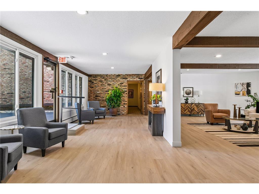 215 Barry Avenue S #202 Wayzata MN 55391 7054284 image63