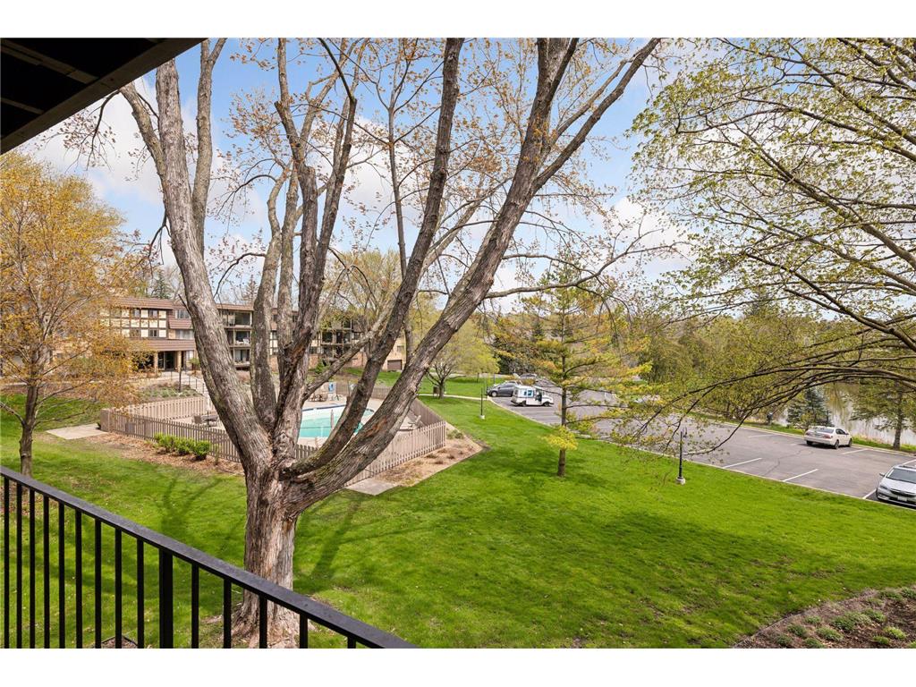 215 Barry Avenue S #211 Wayzata MN 55391 6523636 image1