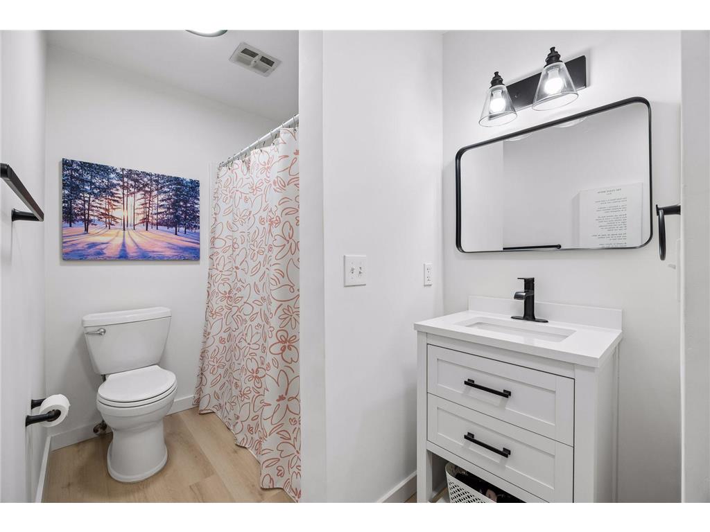 215 Barry Avenue S #218 Wayzata MN 55391 7086105 image22