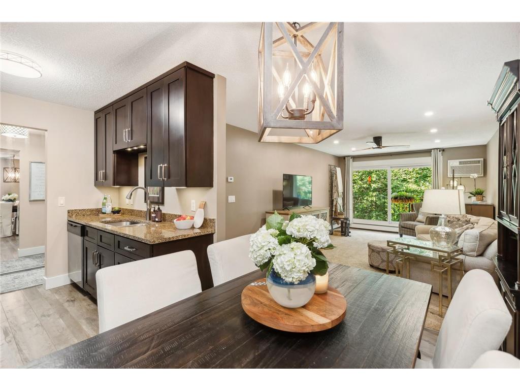 215 Barry Avenue S #306 Wayzata MN 55391 6577501 image1