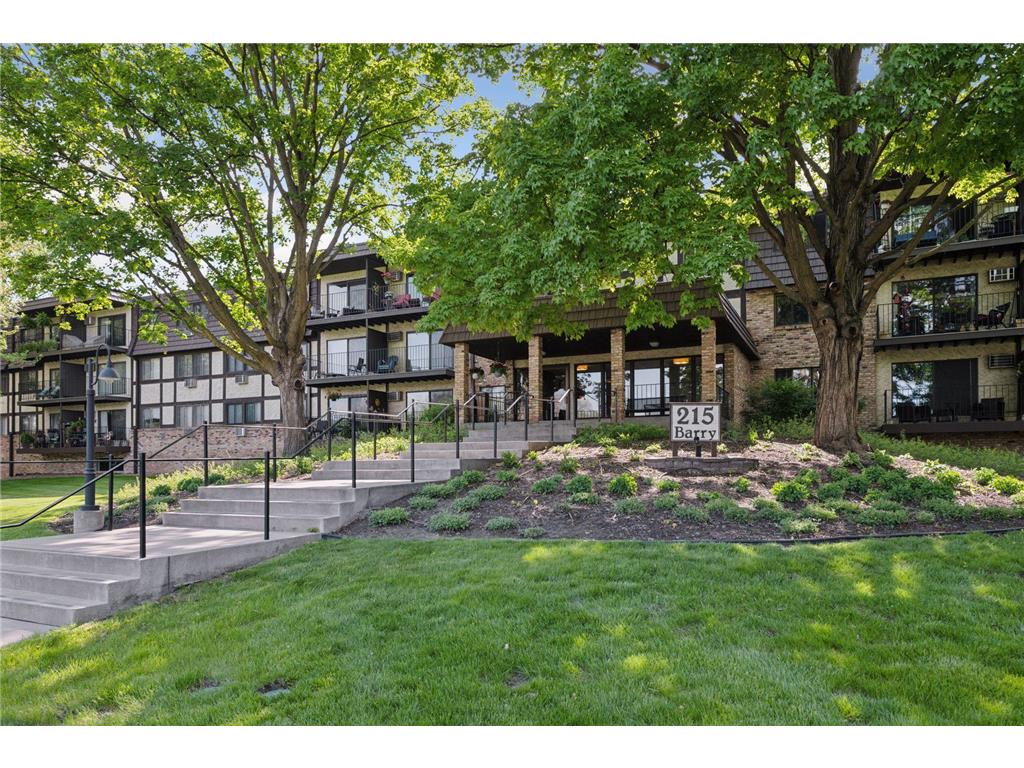 215 Barry Avenue S #306 Wayzata MN 55391 6720264 image1