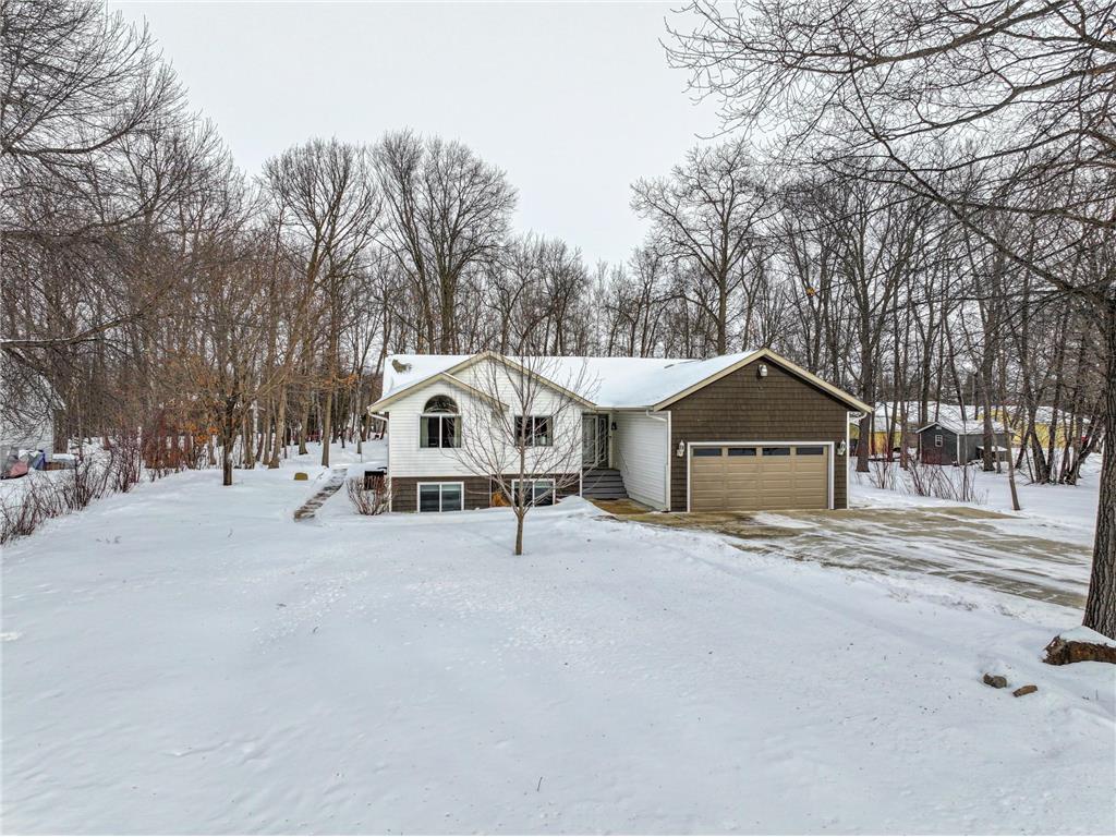 215 Bluffs Road NW Alexandria MN 56308 7012794 image1
