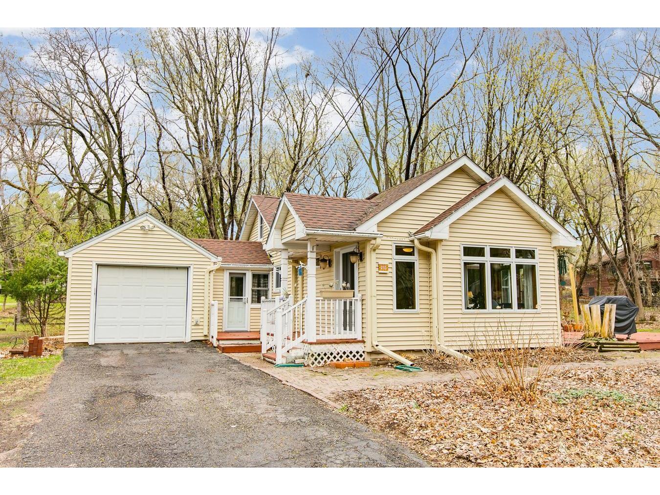 215 Briarwood Avenue, Mahtomedi, MN 55115 MLS 5735228 Edina Realty