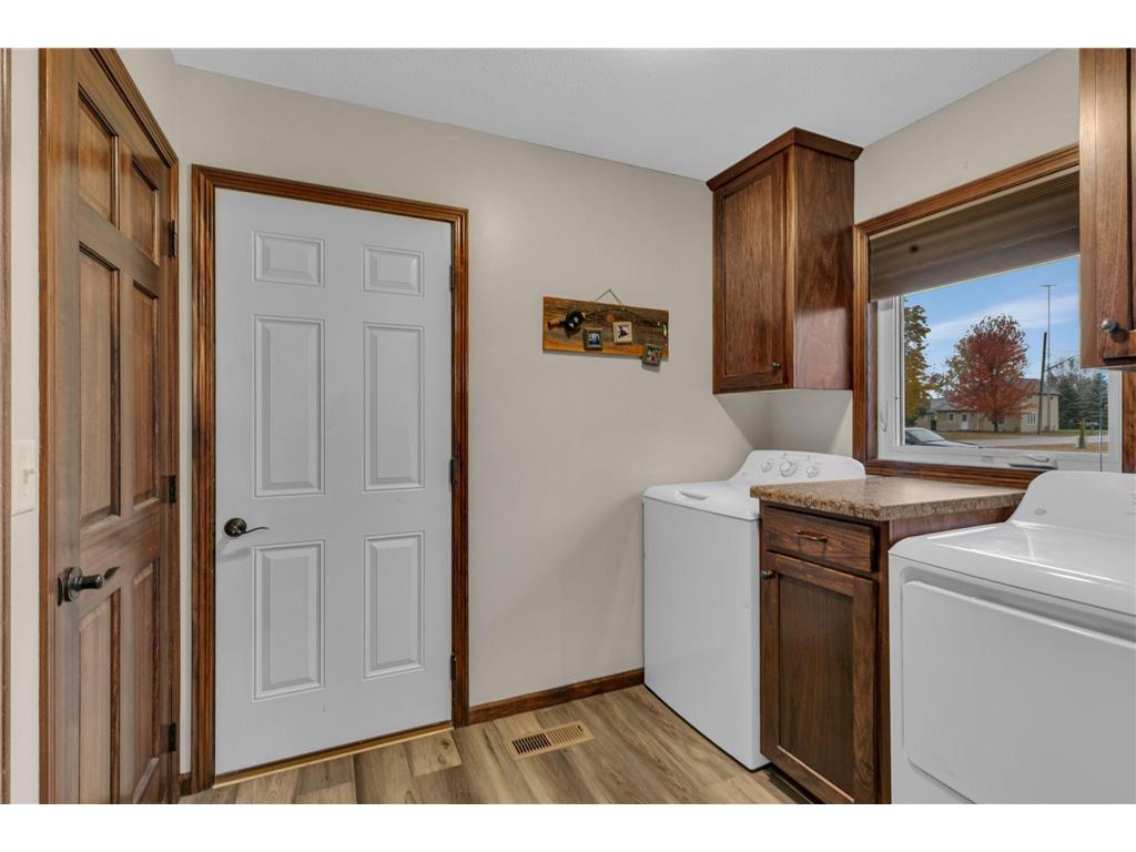 215 Church Street N Eden Valley MN 55329 6811675 image18