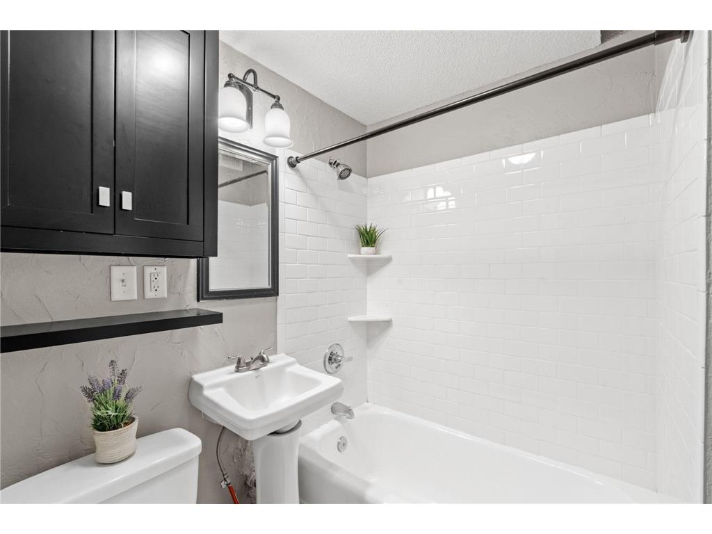 215 E 48th Street Minneapolis MN 55419 7076880 image43