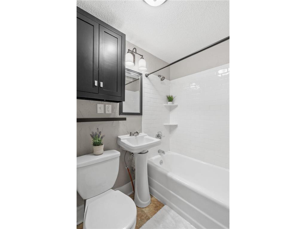 215 E 48th Street Minneapolis MN 55419 7076880 image44