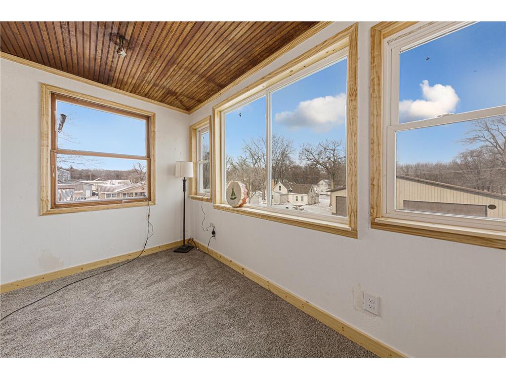 215 Front Street E Redwood Falls MN 56283 7005014 image11