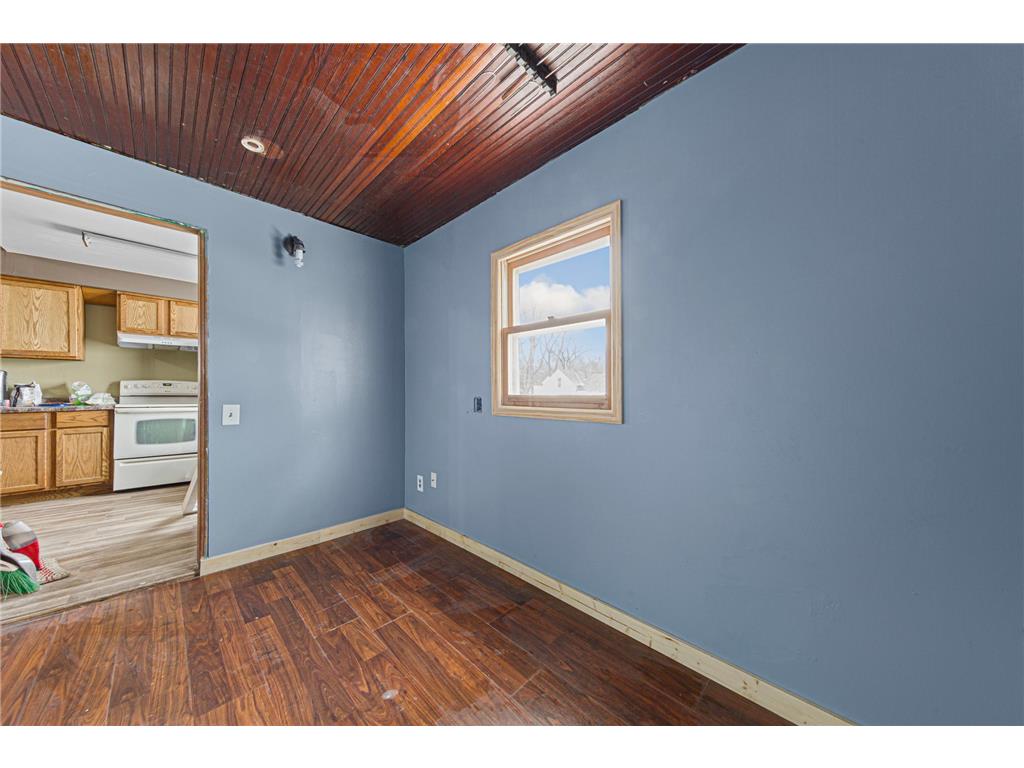 215 Front Street E Redwood Falls MN 56283 7005014 image12