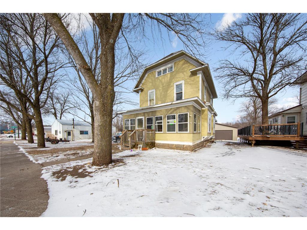 215 Front Street E Redwood Falls MN 56283 7005014 image4