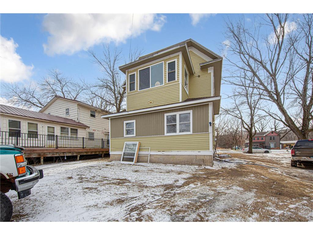 215 Front Street E Redwood Falls MN 56283 7005014 image5