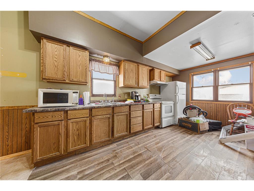 215 Front Street E Redwood Falls MN 56283 7005014 image6