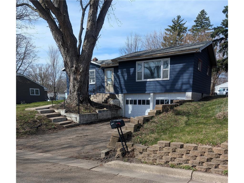 215 N 11th Street Montevideo MN 56265 7056772 image1
