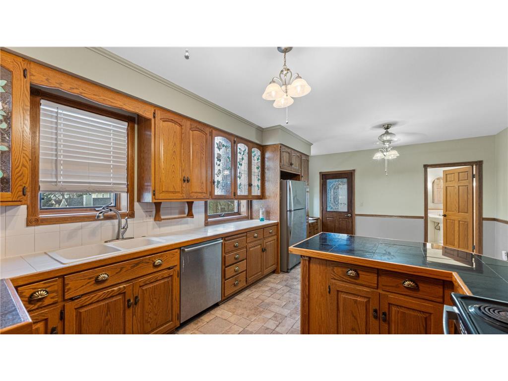 215 S 5th Street Montevideo MN 56265 7009752 image11