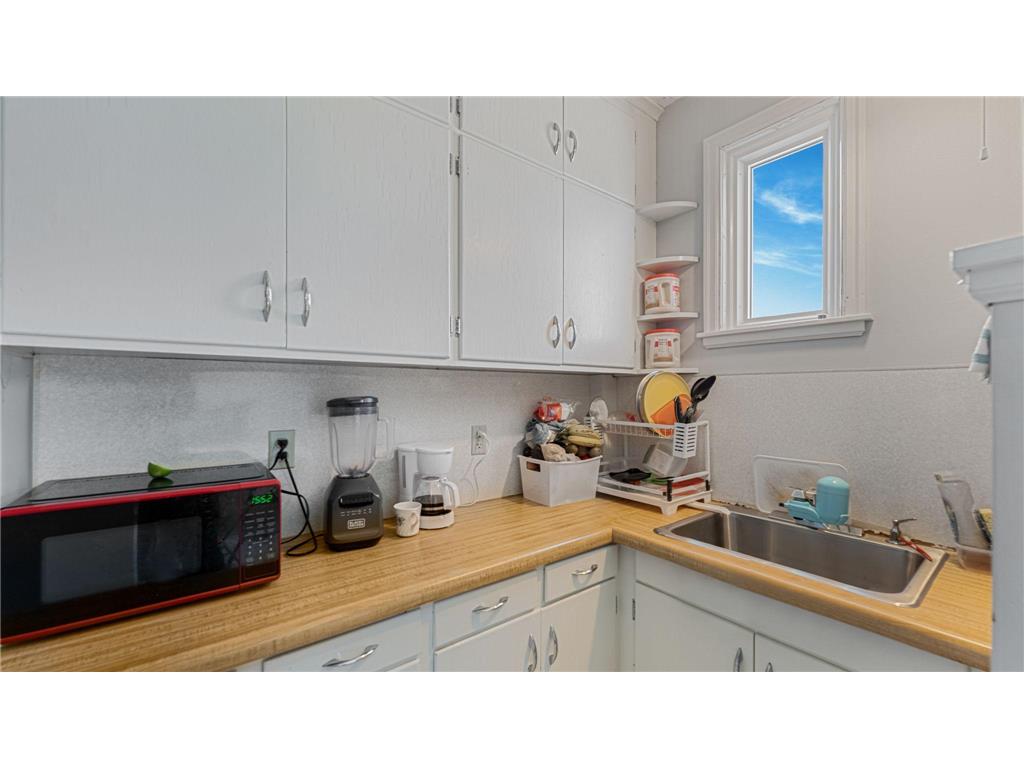 215 S 5th Street Montevideo MN 56265 7009752 image32