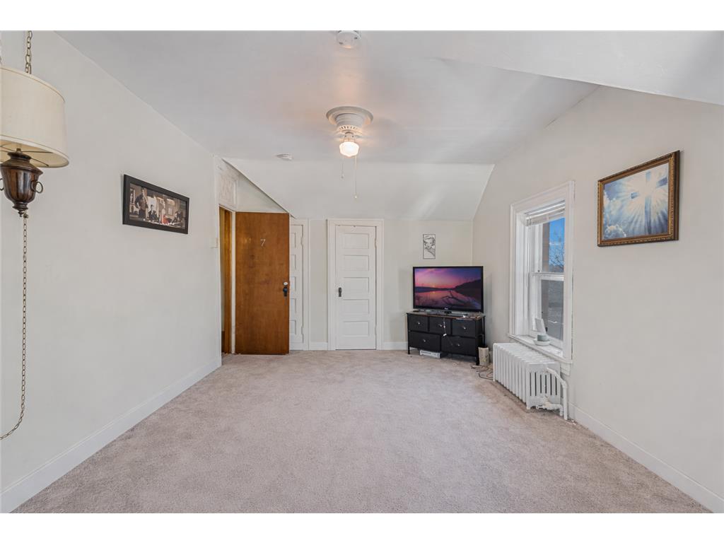 215 S 5th Street Montevideo MN 56265 7009752 image49