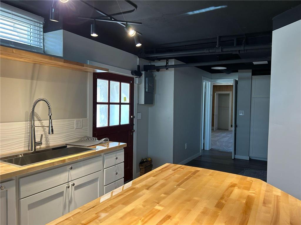 215 S 5th Street Montevideo MN 56265 7009752 image71