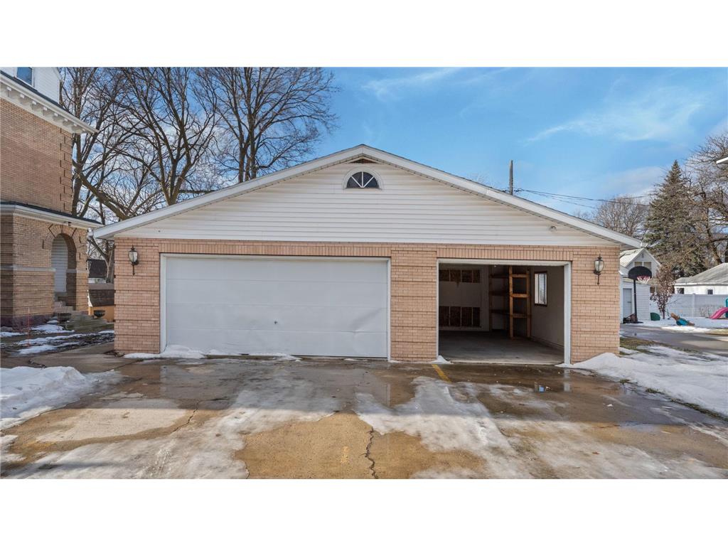 215 S 5th Street Montevideo MN 56265 7009752 image79