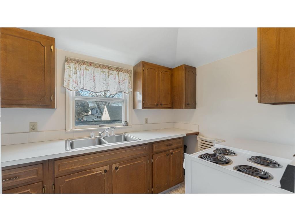 215 S 5th Street Montevideo MN 56265 7009752 image93