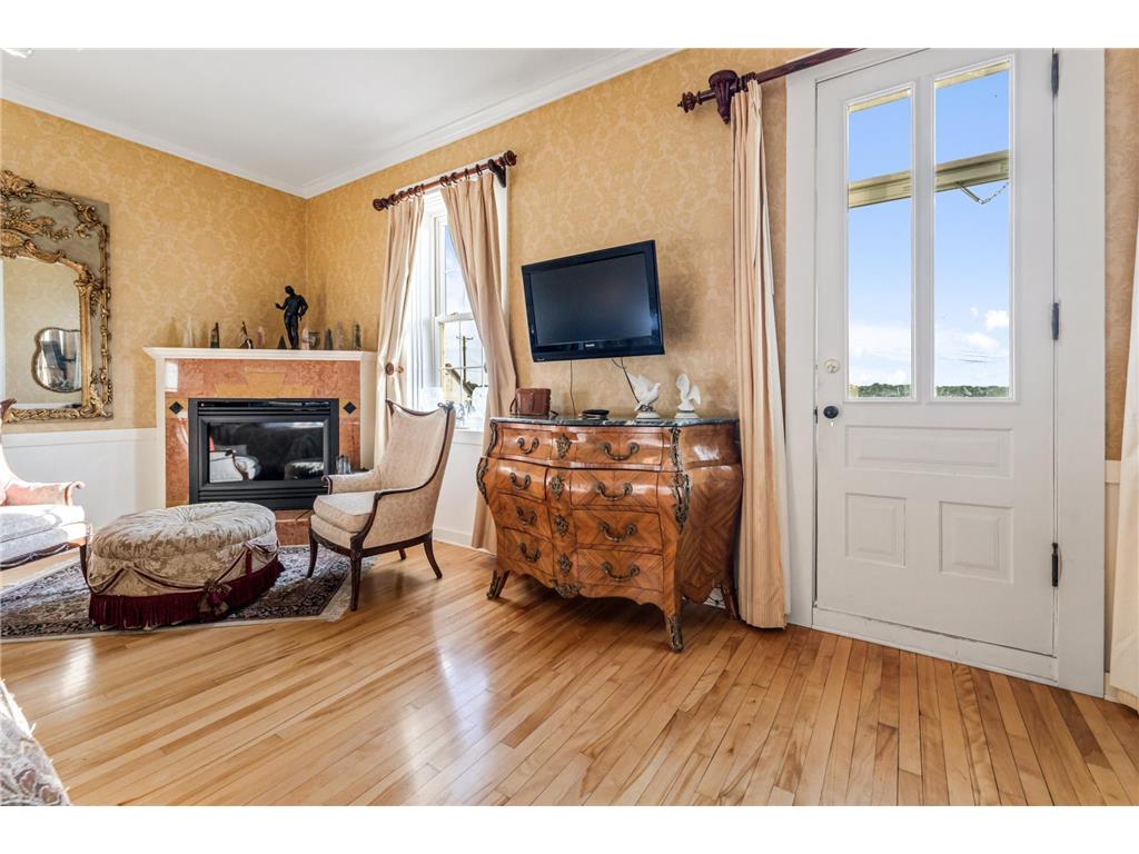 215 N Main Street Alma WI 54610 6773342 image15