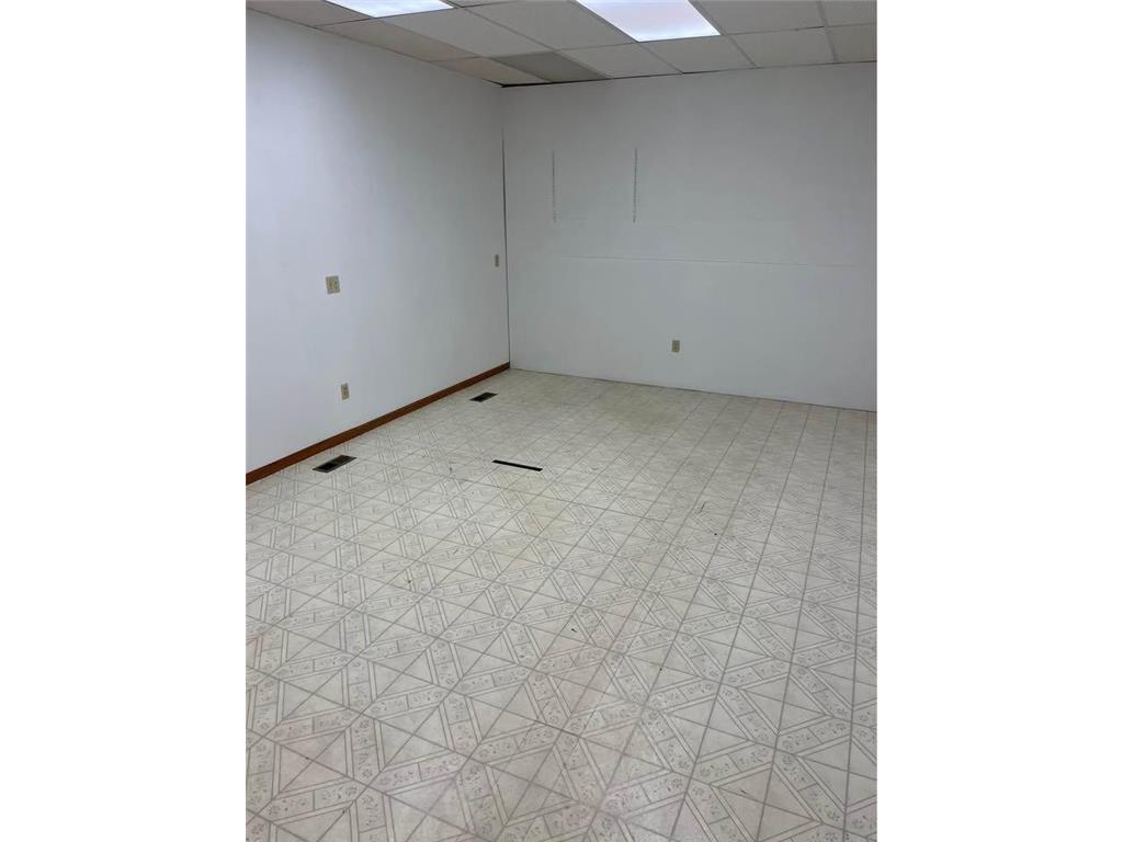 215 N Meridian Street Belle Plaine MN 56011 7072357 image9