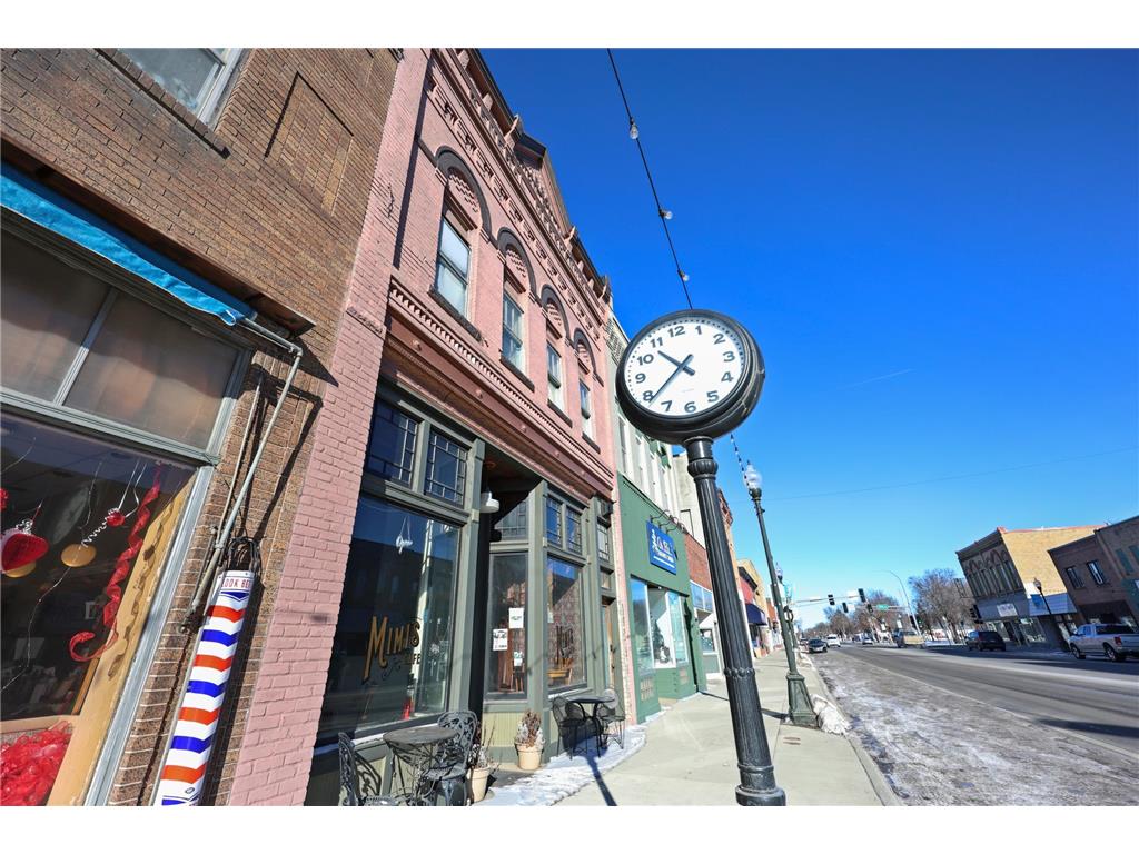 215 N Sibley Avenue Litchfield MN 55355 7027632 image1