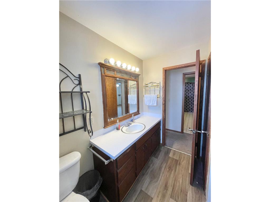 215 N Swain Street Redwood Falls MN 56283 7001654 image17