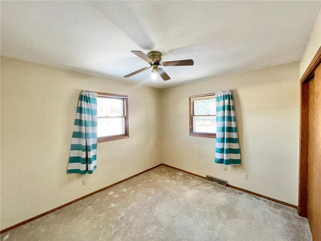 215 N Swain Street Redwood Falls MN 56283 7001654 image18