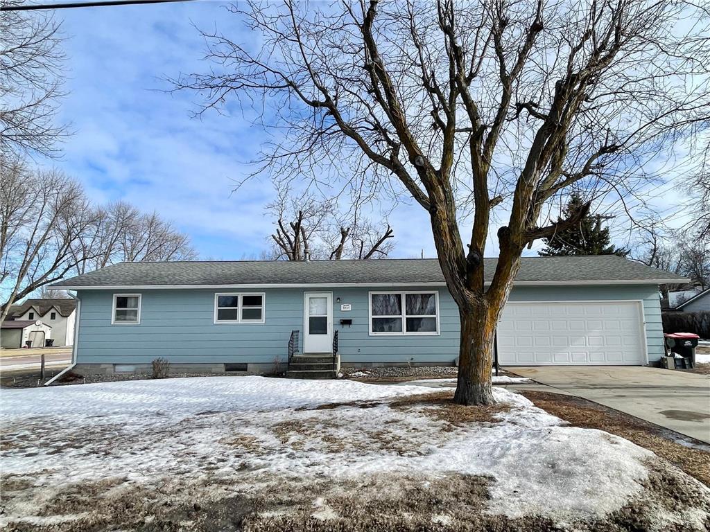 215 N Swain Street Redwood Falls MN 56283 7001654 image2