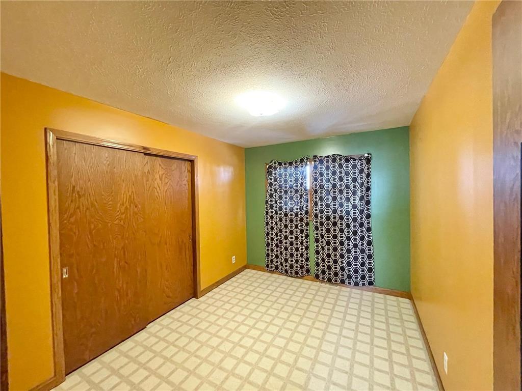 215 N Swain Street Redwood Falls MN 56283 7001654 image24