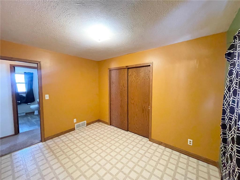 215 N Swain Street Redwood Falls MN 56283 7001654 image25