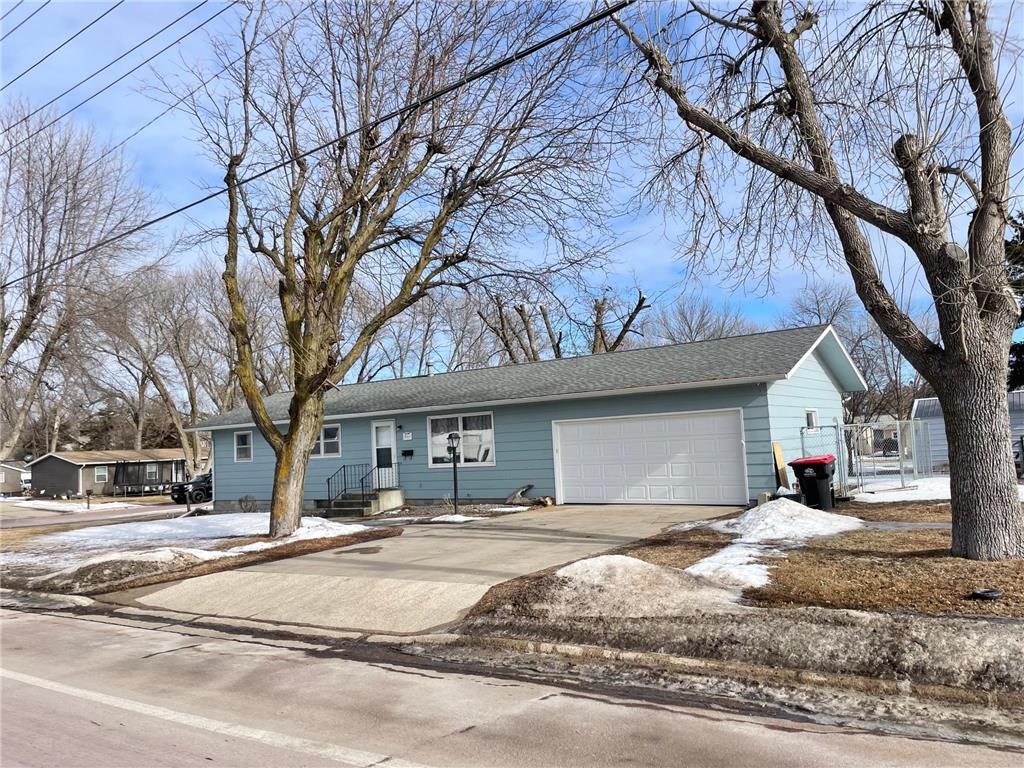 215 N Swain Street Redwood Falls MN 56283 7001654 image28