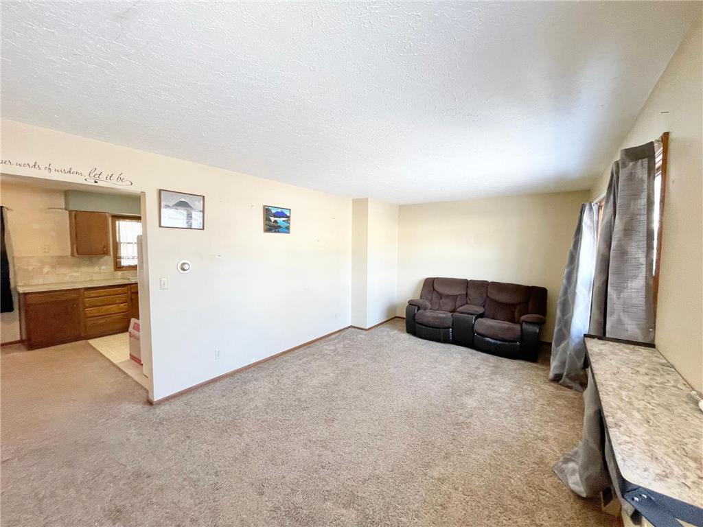 215 N Swain Street Redwood Falls MN 56283 7001654 image4