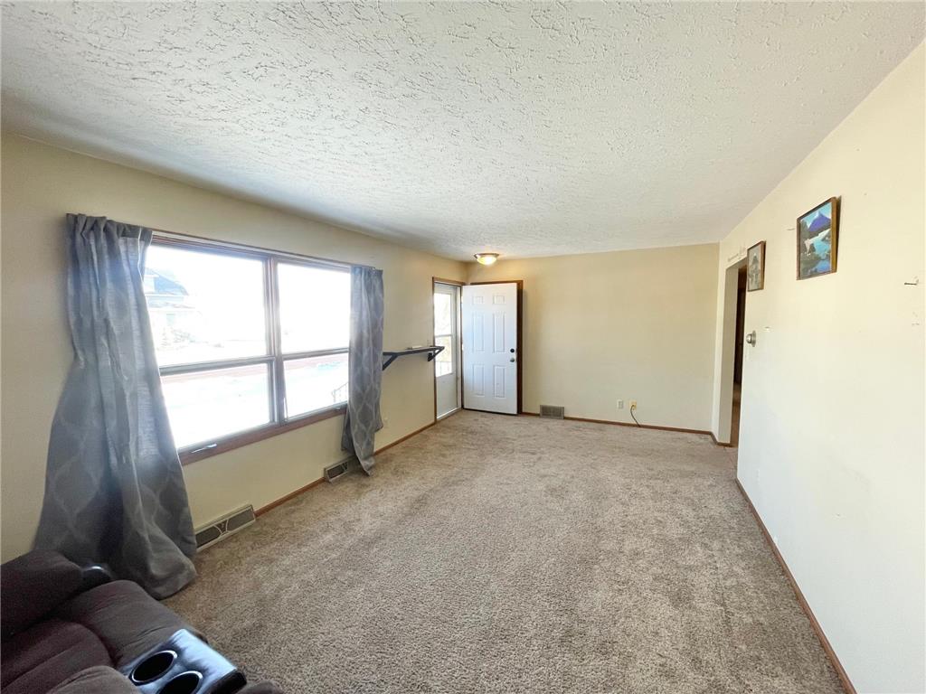 215 N Swain Street Redwood Falls MN 56283 7001654 image7