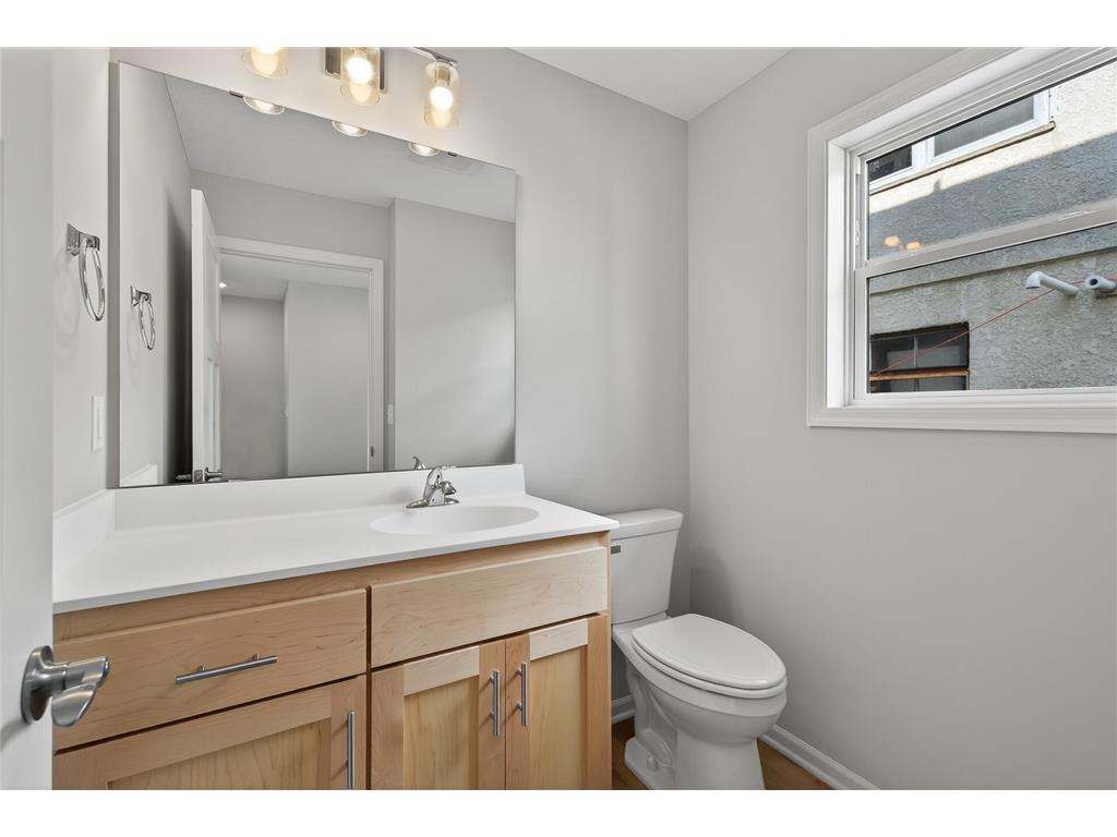 215 N Walnut Street Chaska MN 55318 6787485 image16