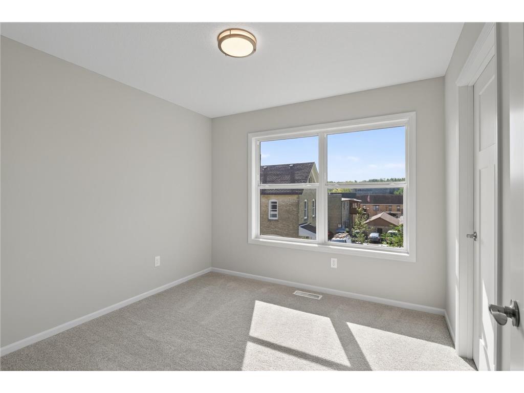 215 N Walnut Street Chaska MN 55318 6787485 image22