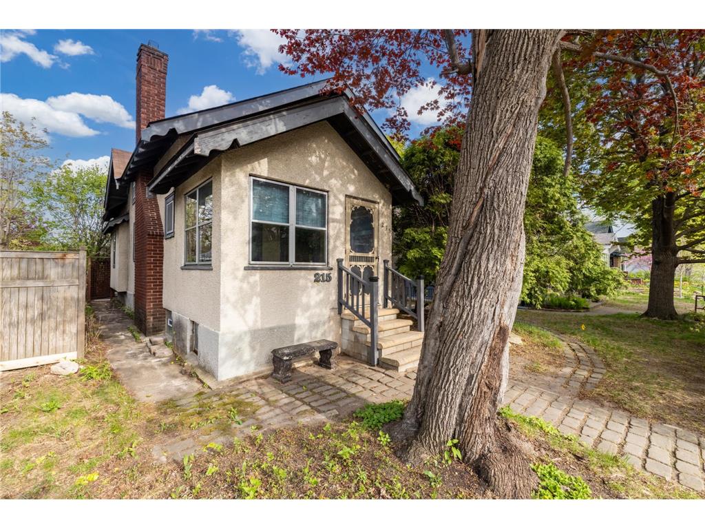 215 Penn Avenue S Minneapolis MN 55405 7066253 image2