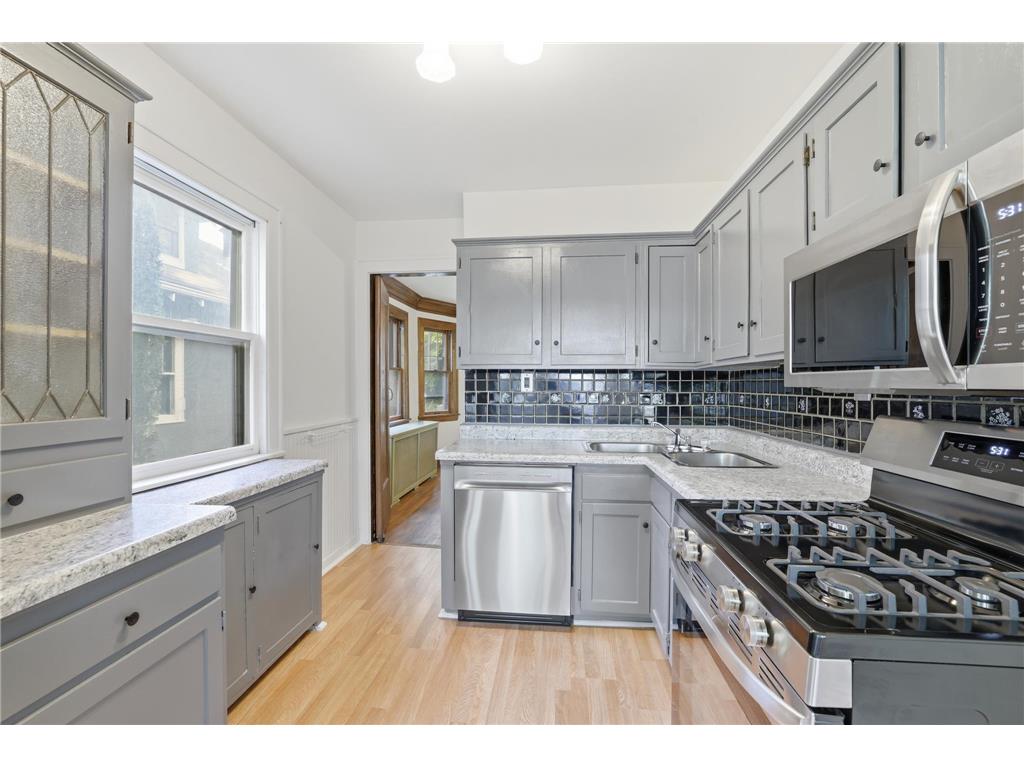 215 Penn Avenue S Minneapolis MN 55405 7066253 image8