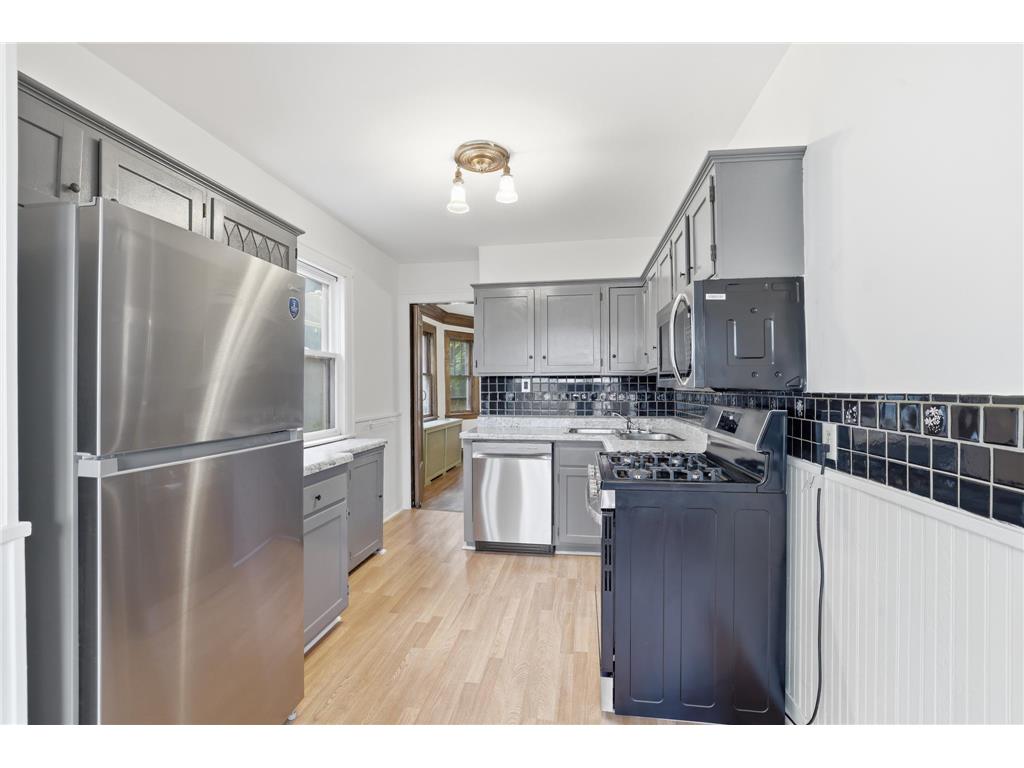 215 Penn Avenue S Minneapolis MN 55405 7066253 image9