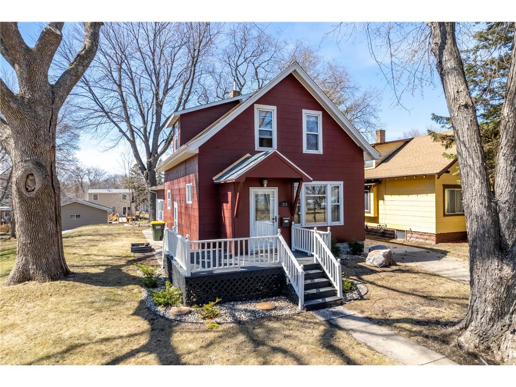 215 Porto Rico Street Willmar MN 56201 6357529 image1
